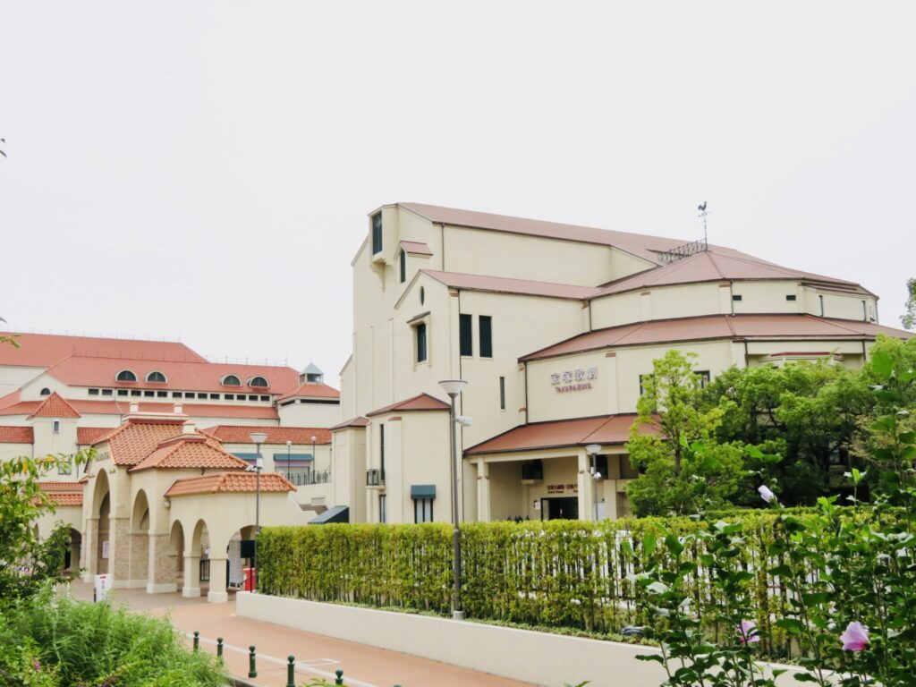 宝塚市の宝塚大劇場