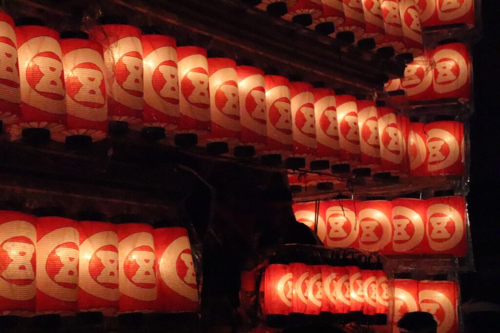 大阪府泉佐野市の夜の祭り