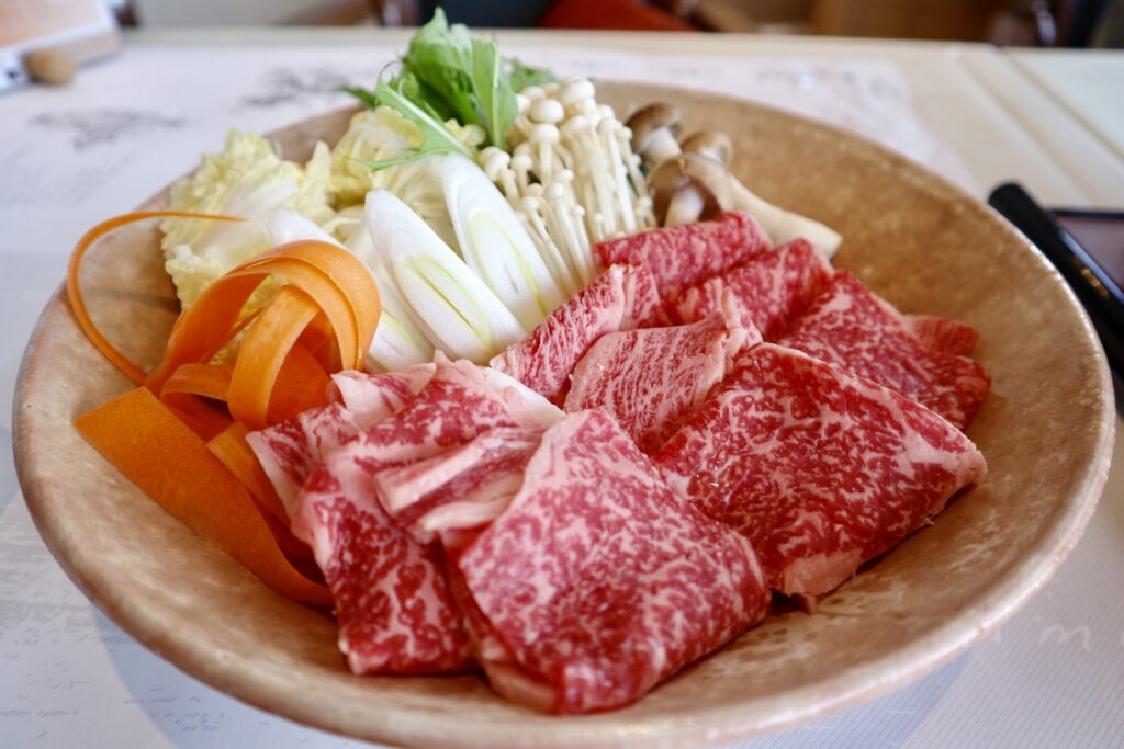 三田市のすき焼き盛り合わせ