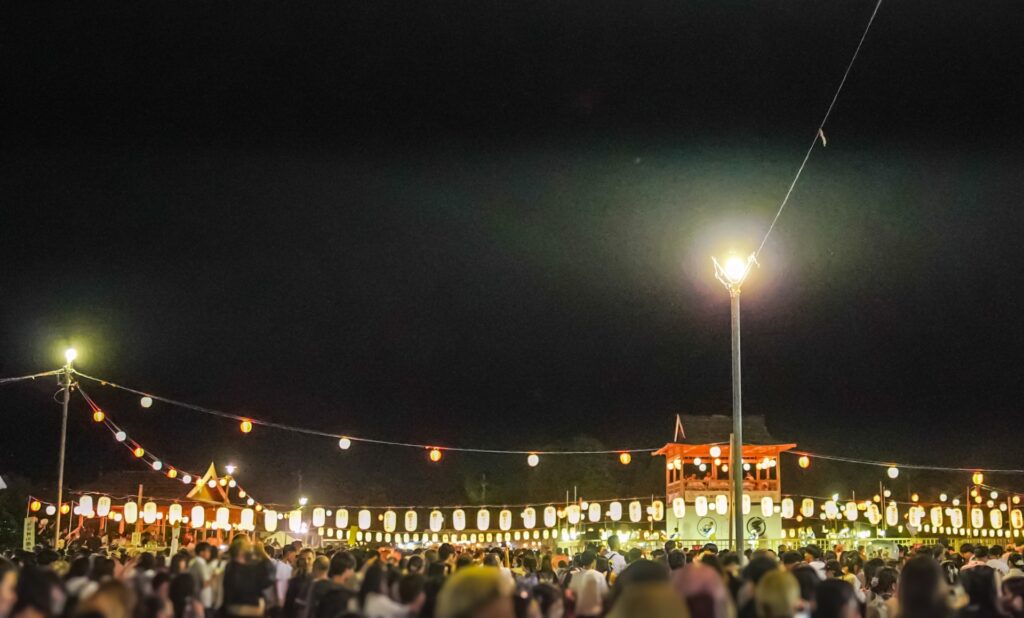 大阪府和泉市の夜の祭り
