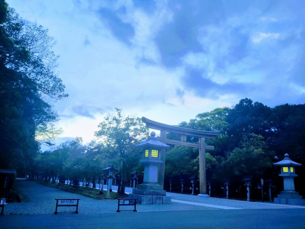 橿原市の夕方の橿原神宮
