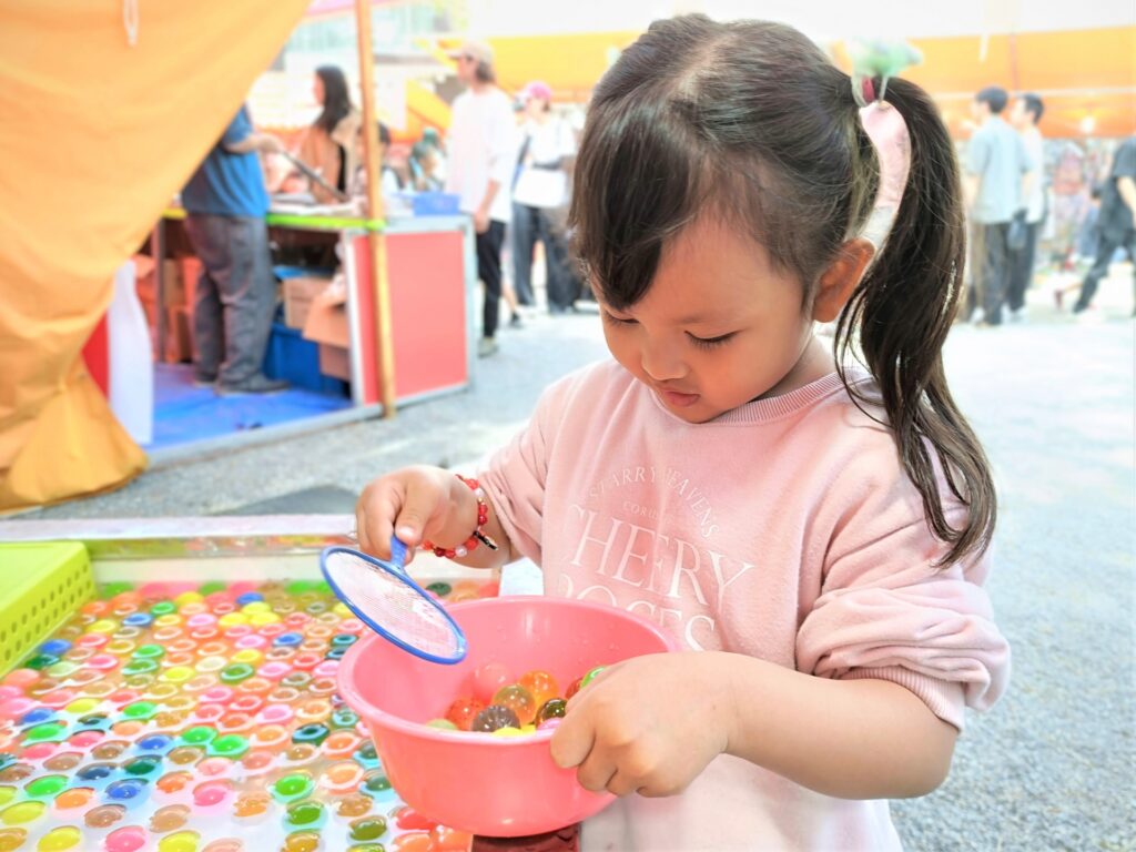 東京都荒川区の祭りの子ども
