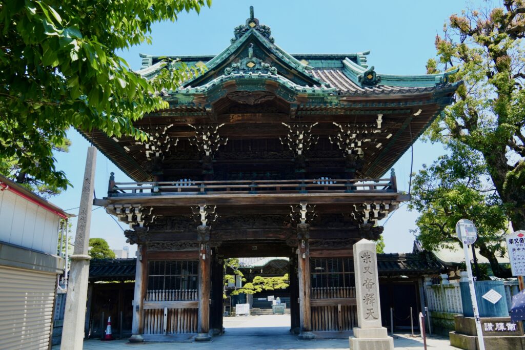 東京都葛飾区の山門