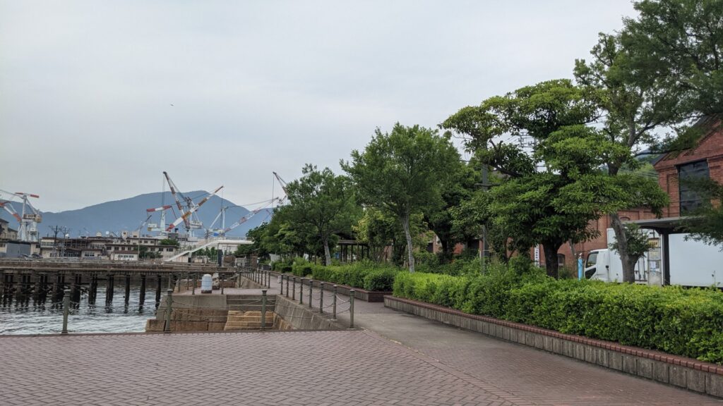 呉港と赤レンガ倉庫群 呉市の港と赤レンガ倉庫群