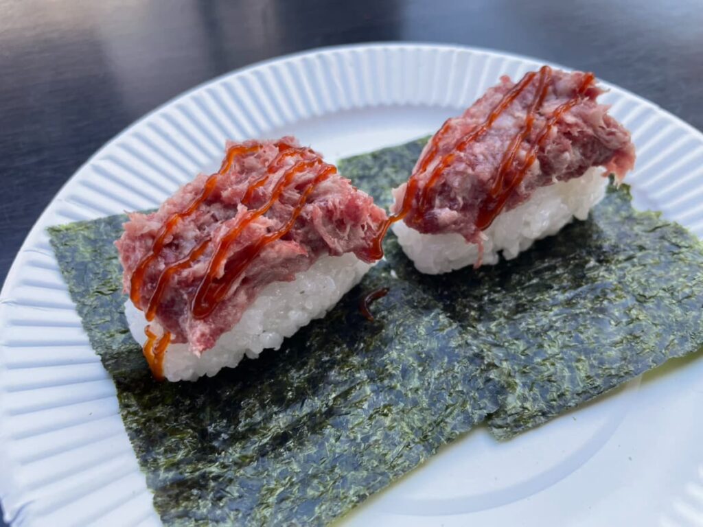 菅乃屋の桜うまトロ寿司の写真