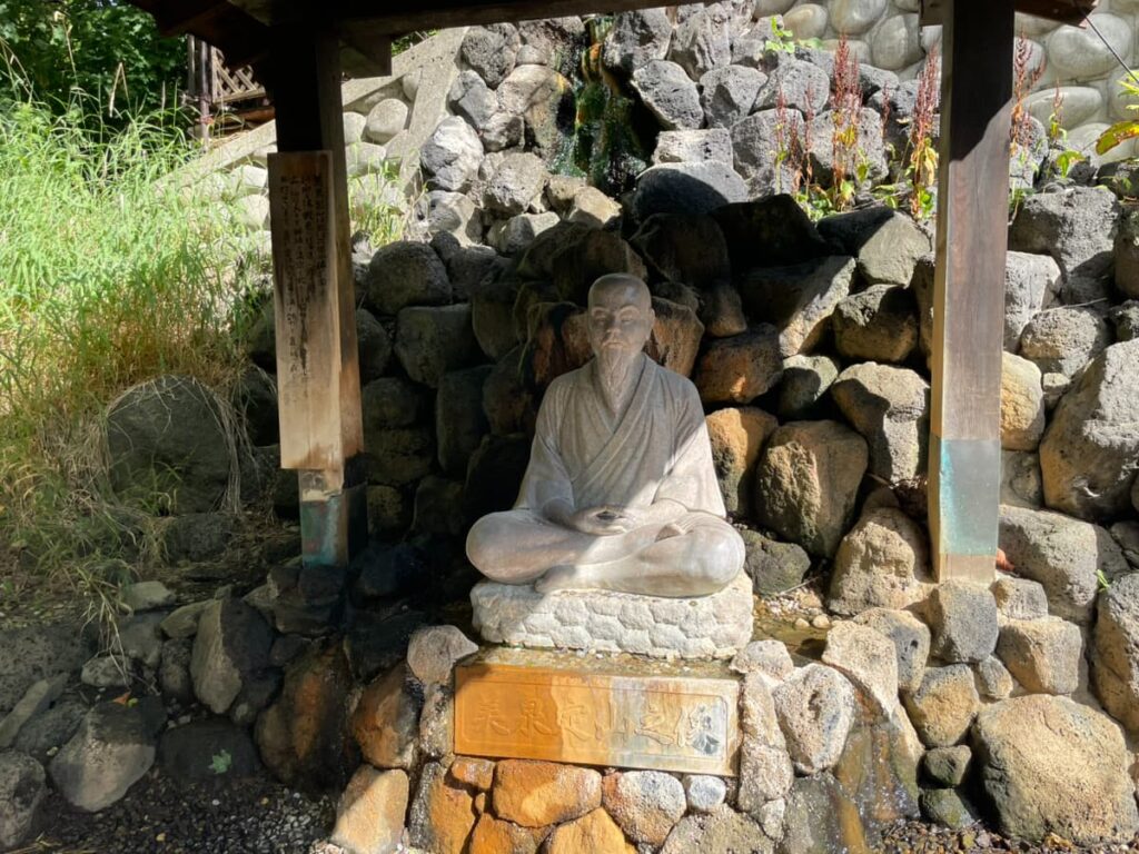 美泉定山像