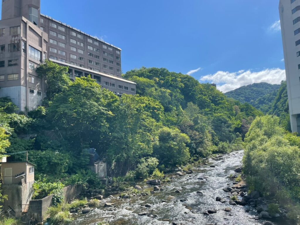 定山渓温泉を流れる豊平川