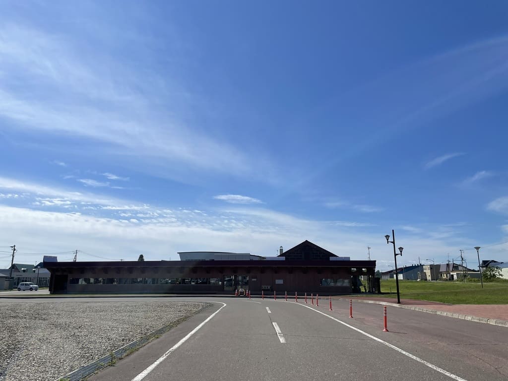 浦臼町多世代交流施設えみる
