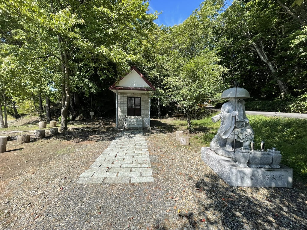 浦臼町観光 聖天堂と修行大師像