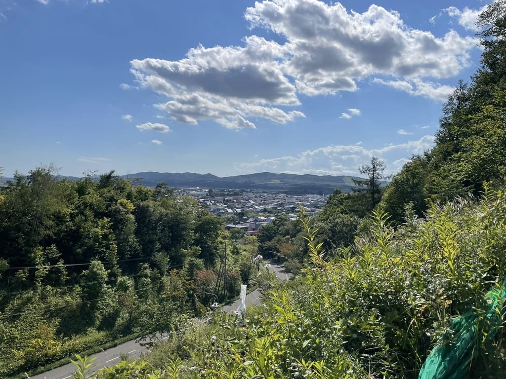 栗の樹ファーム周辺の高台から見下ろす栗山町の市街地
