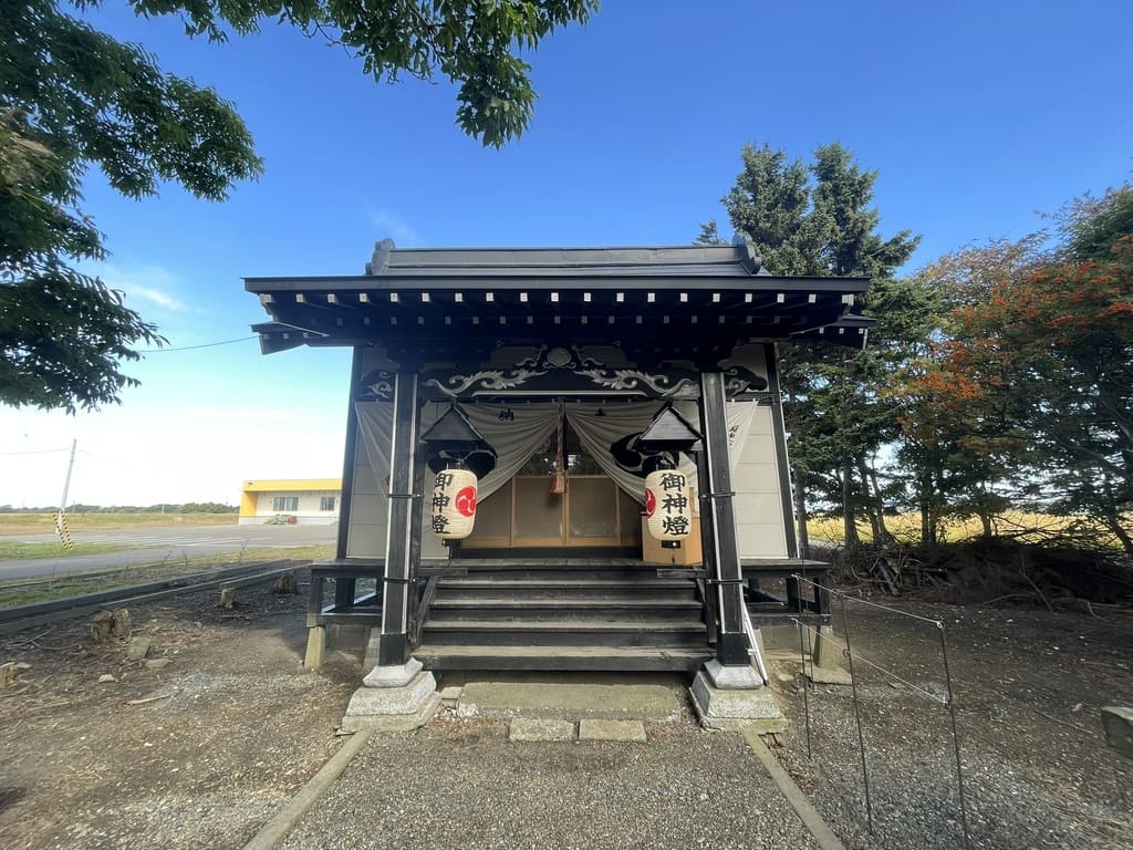 新篠津村三社神社の社殿正面