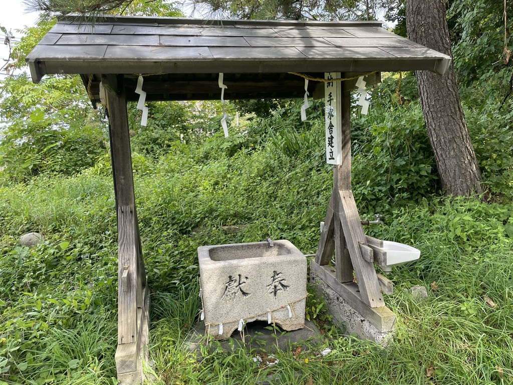 積丹町神威神社の手水舎