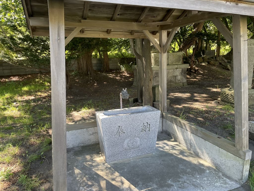 石狩八幡神社境内の手水舎