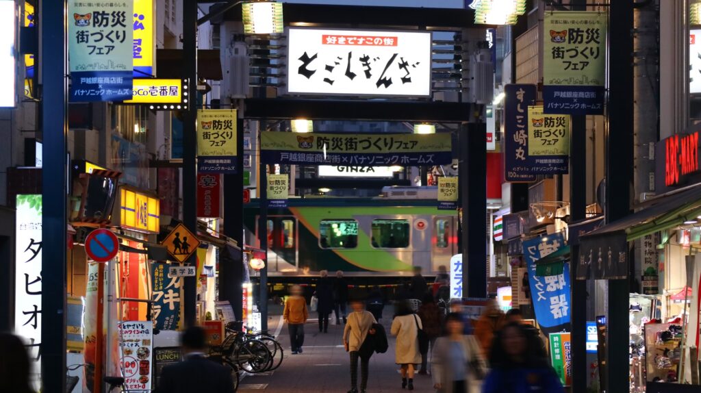 江東区の砂町銀座商店街