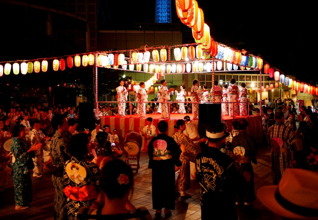 愛知県名古屋市の南区夏まつりの盆踊り