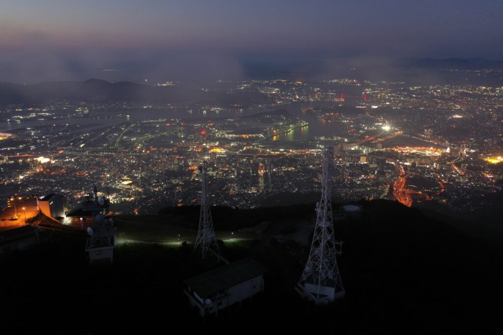 北九州市小倉南区の霧と夜景