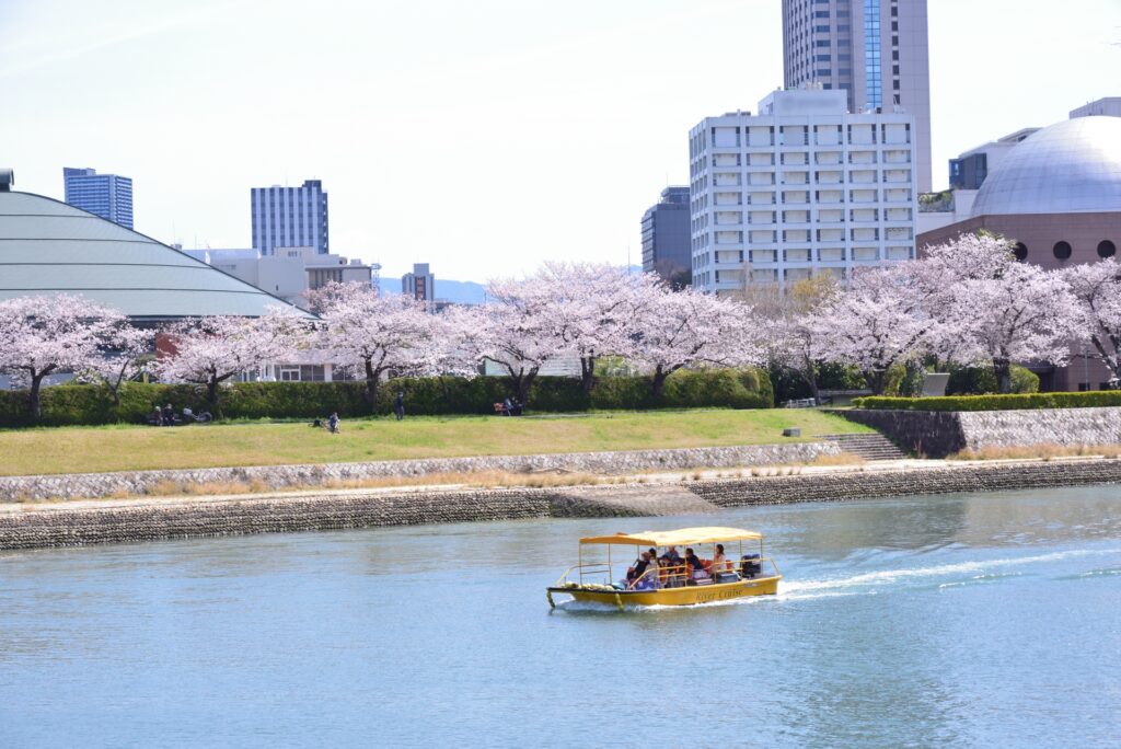 広島市安佐南区の太田川沿い