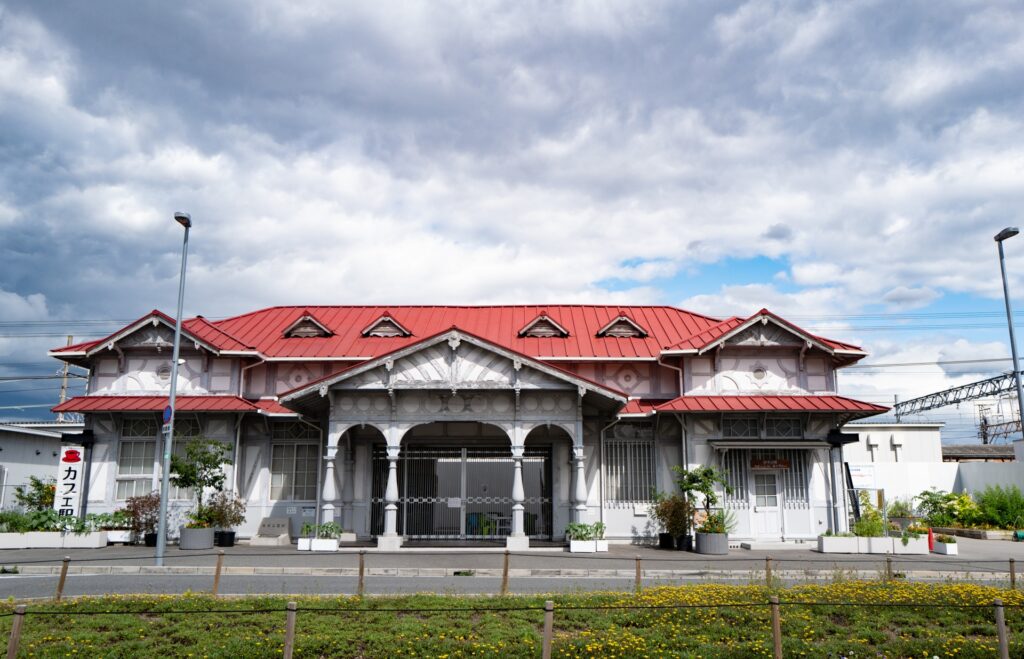 旧浜寺公園駅舎の外観 堺市西区の旧浜寺公園駅舎