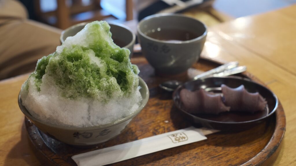 三重県伊勢市の赤福餅と番茶