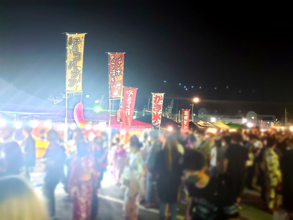 愛知県名古屋市の港祭りの屋台風景