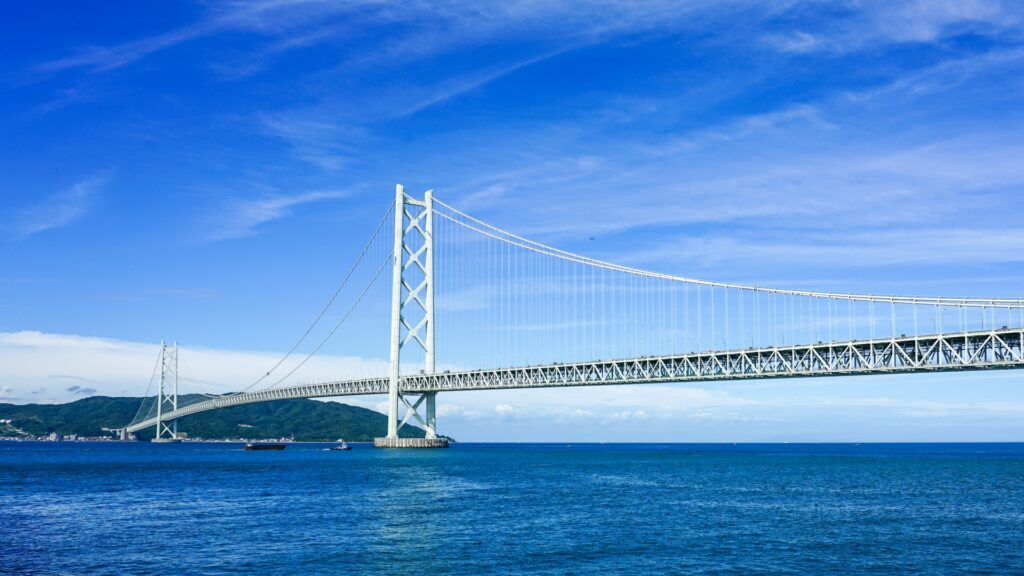 神戸市垂水区の晴天の明石海峡大橋 神戸市垂水区の晴天の明石海峡大橋