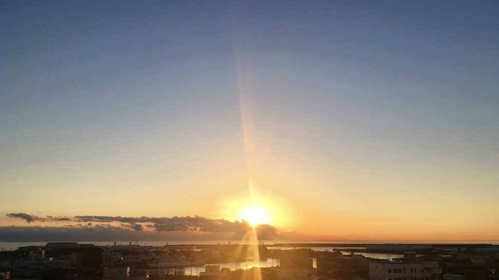 静岡県焼津市の夜明けの焼津漁港