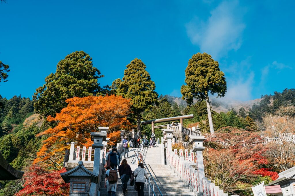 神奈川県伊勢原市の大山阿夫利神社への階段 神奈川県伊勢原市の大山阿夫利神社への階段