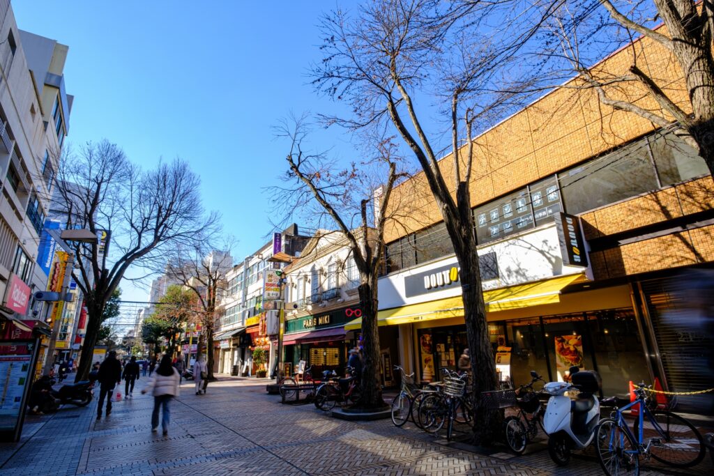 神奈川県横浜市中区の伊勢佐木町のモール
