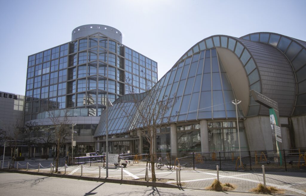 産業振興センターの外観 堺市の
