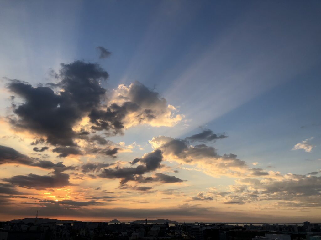 福岡県福岡市西区の能古島の夕日