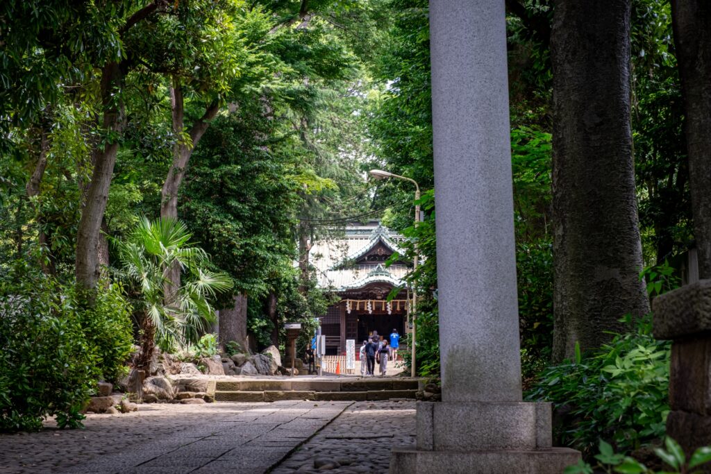 渋谷区の代々木八幡宮の境内