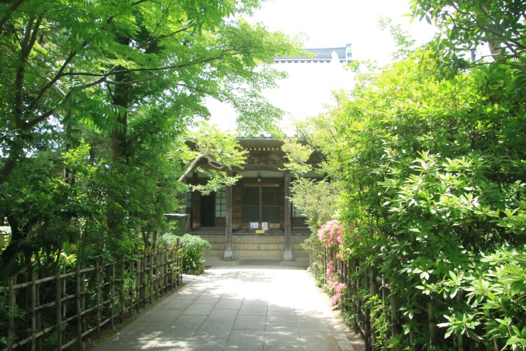 千葉県木更津市の證誠寺の境内

