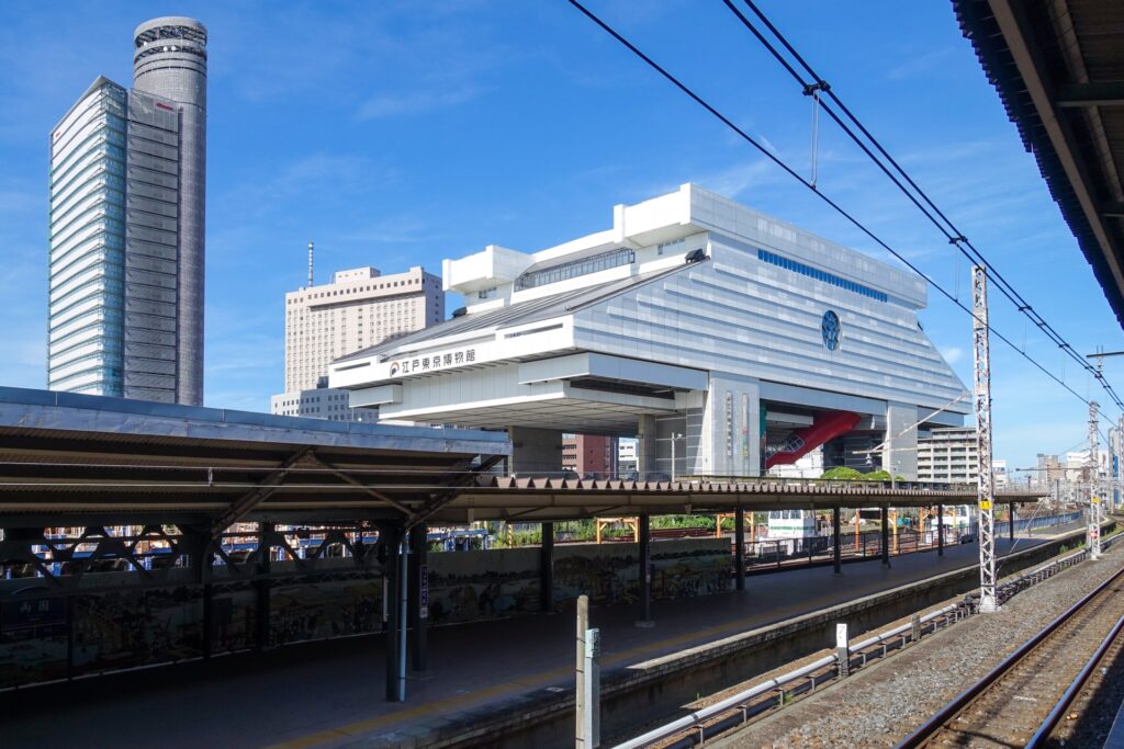 墨田区の両国駅からの江戸東京博物館