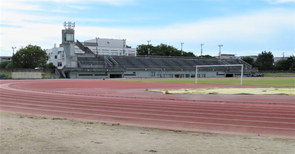 愛知県名古屋市の瑞穂運動場のスタジアム