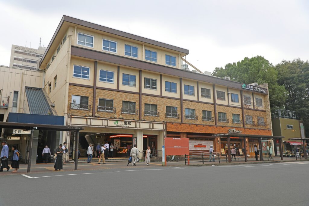 東京都三鷹市の三鷹駅北口