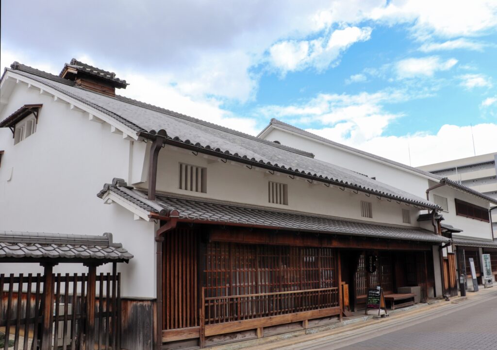 兵庫県伊丹市の旧岡田家住宅と酒蔵