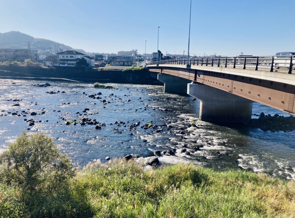 熊本市北区の川沿い