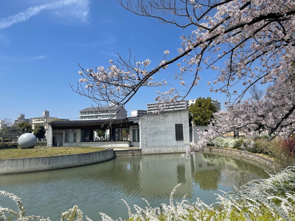平野区の瓜破霊園