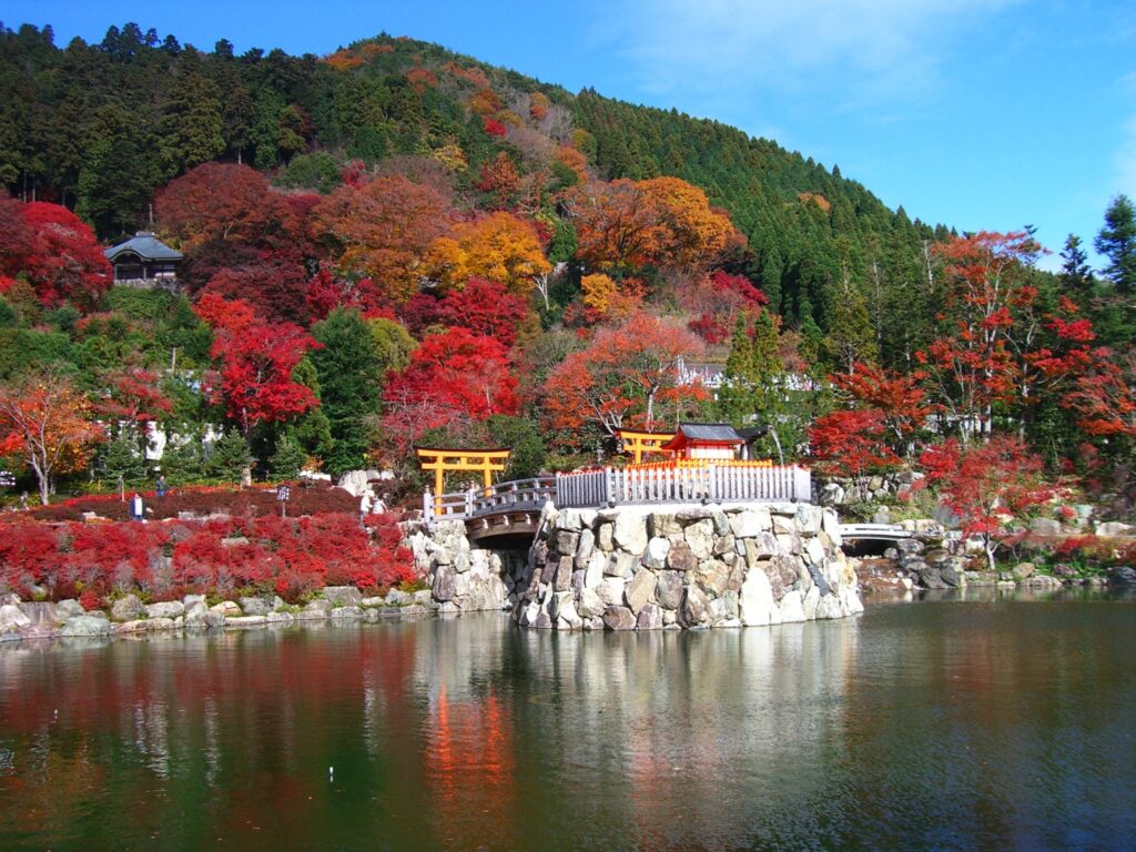 大阪府箕面市の紅葉と勝尾寺