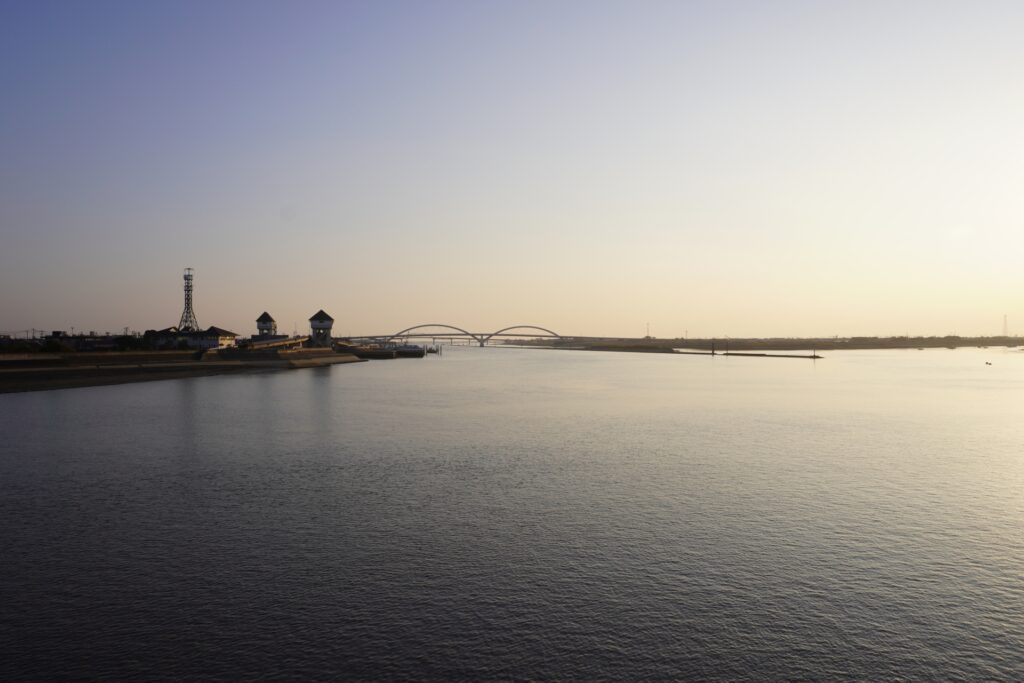 静岡県静岡市清水区の駿河港の夕景