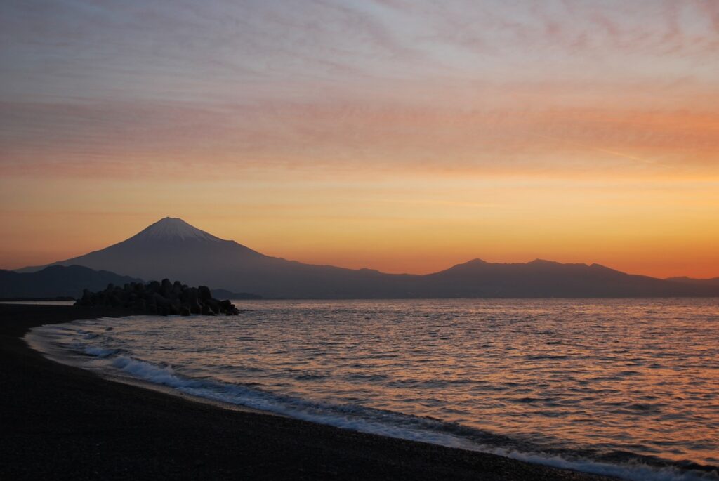 静岡県静岡市清水区の三保の松原の夕景