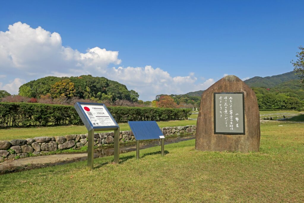 高岡市の万葉歌碑