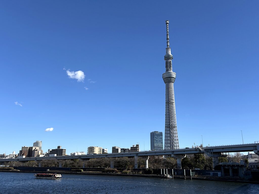 墨田区の東京スカイツリーと隅田川