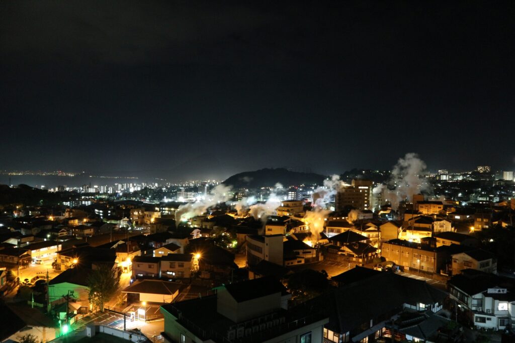 夜の別府市