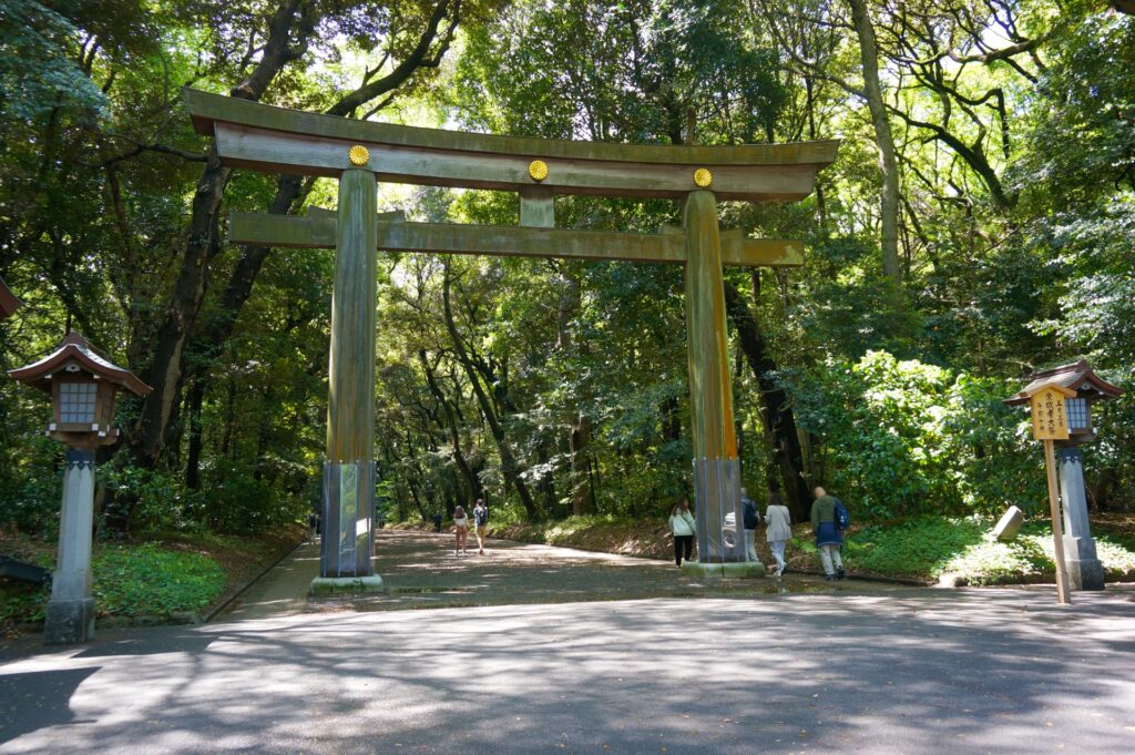渋谷区の明治神宮の鳥居