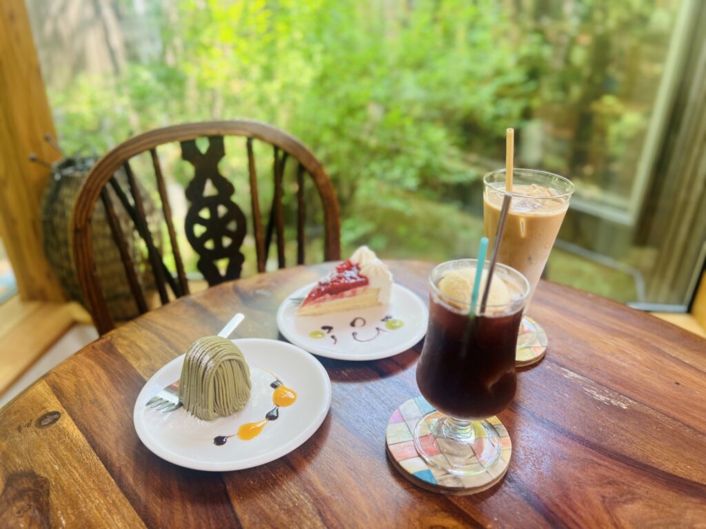 神奈川県横浜市の綱島エリアのカフェ店内