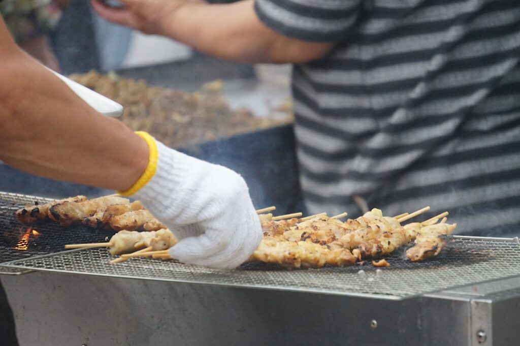 広島県広島市安佐南区の焼き鳥の屋台