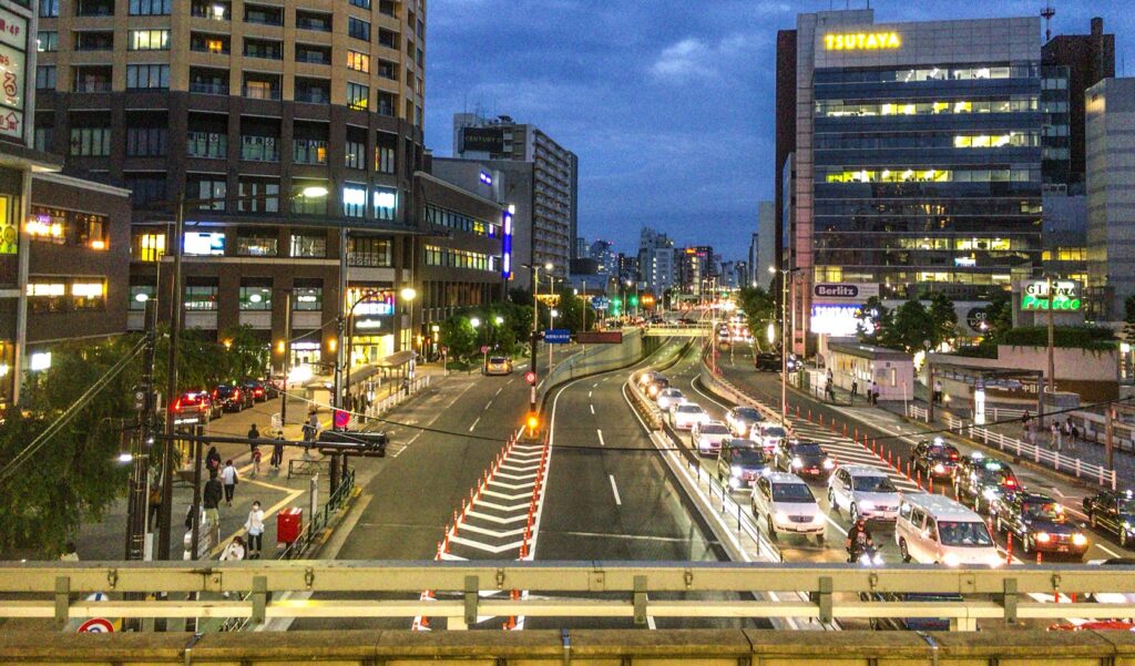 目黒区の夜の中目黒駅周辺