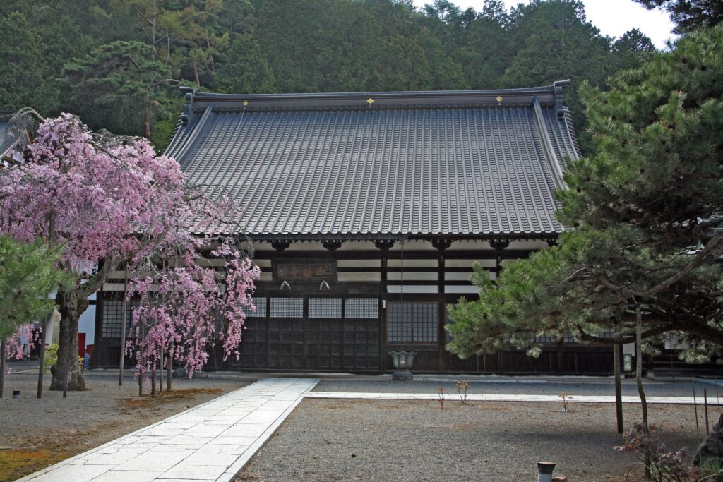 西福寺の境内 浜松市東区の西福寺
