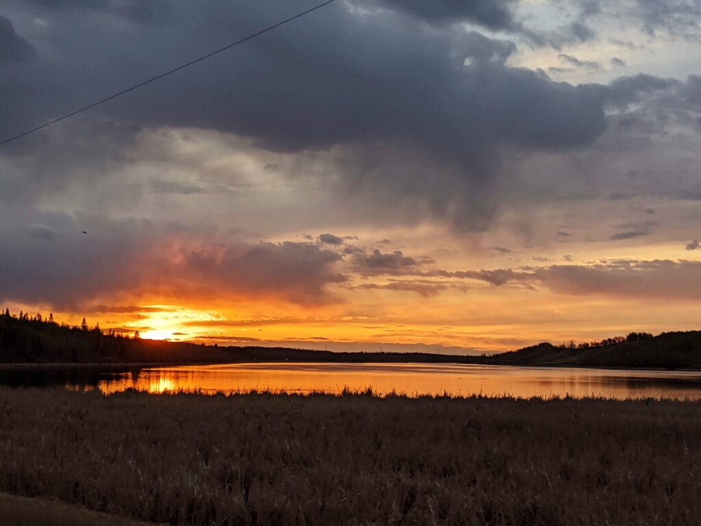 静岡県浜松市東区の夕暮れの浜名湖